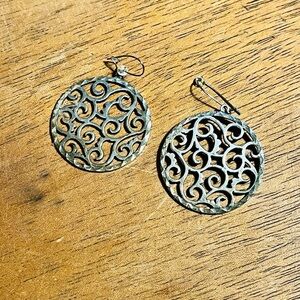 VTG 1990s scripted metal circular earrings